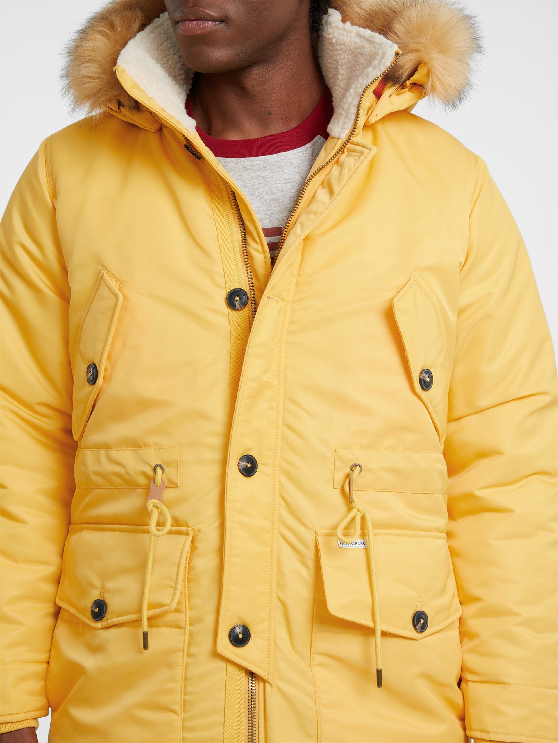 Parka com capuz em nylon