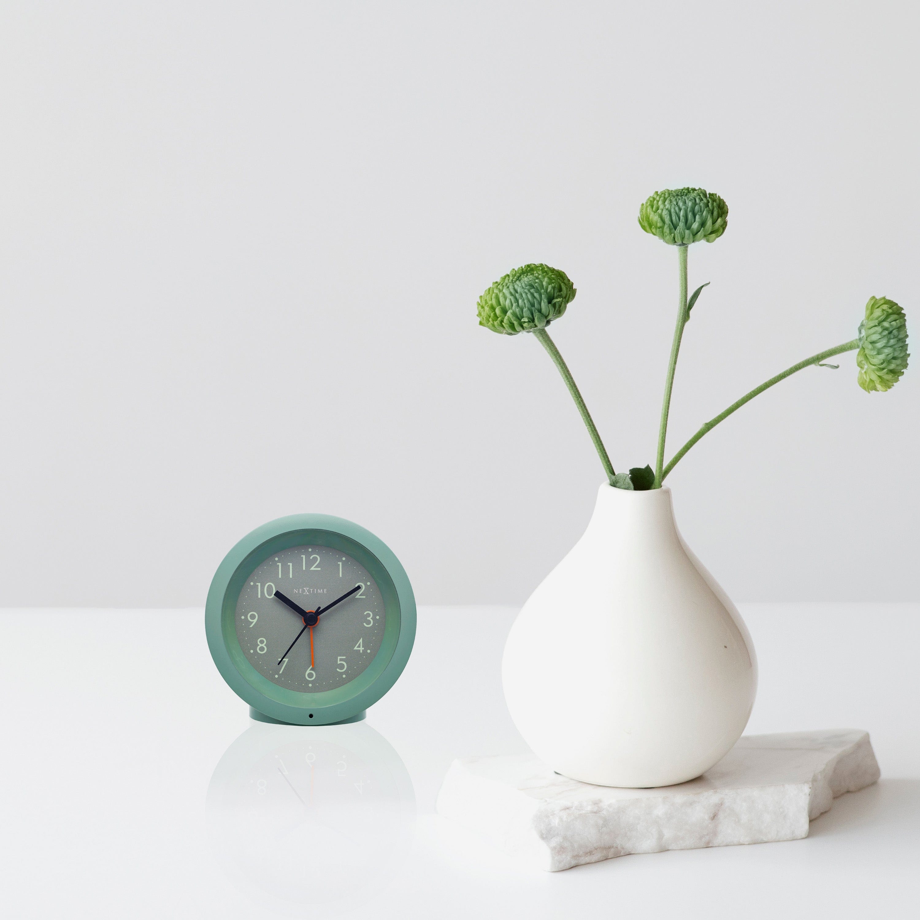 NeXtime - Tafelwekker Ã10,5 cm x 3,6 cm - Stil - Verlichte Wijzerplaat