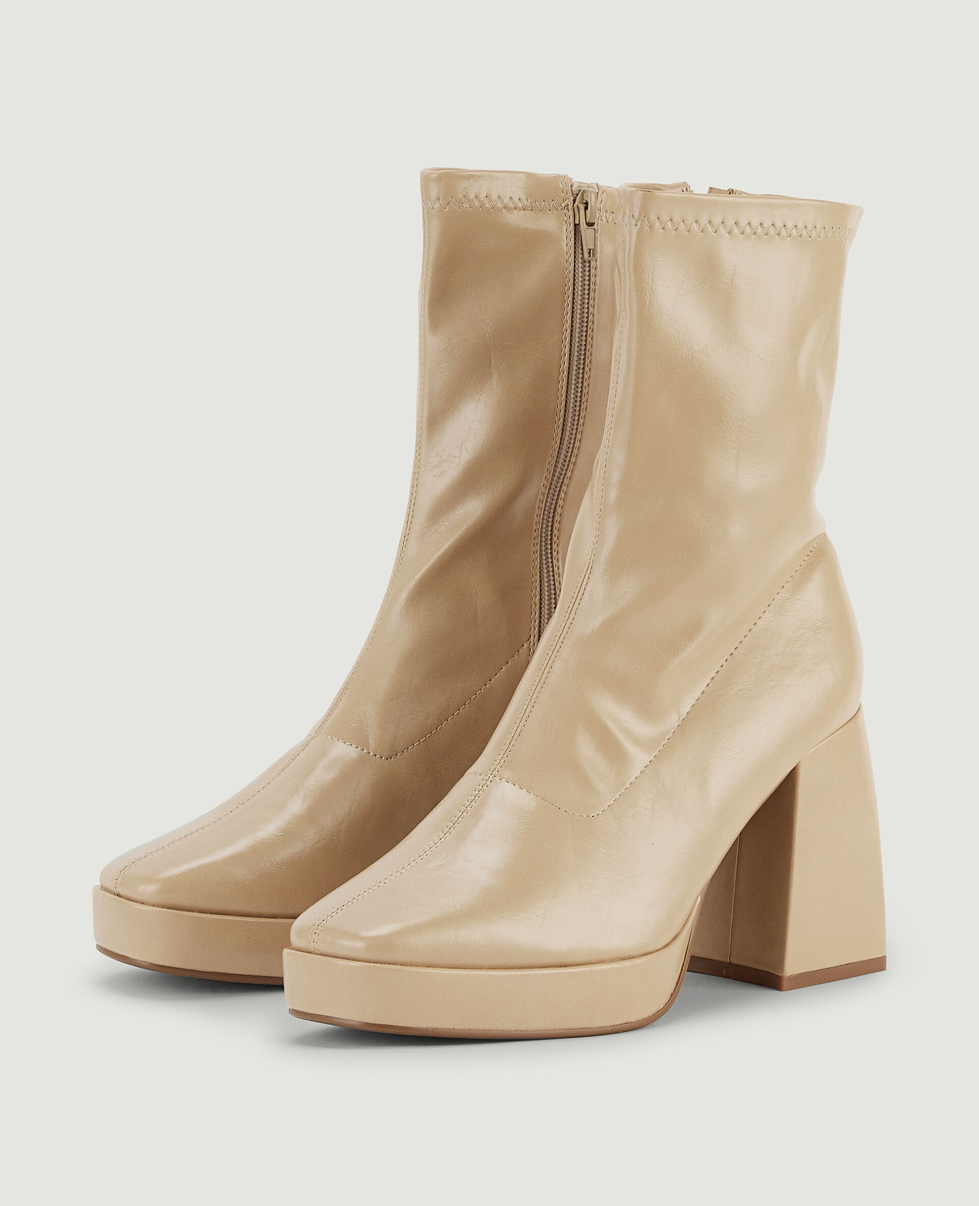 Boots plateforme bouts carrés - Beige