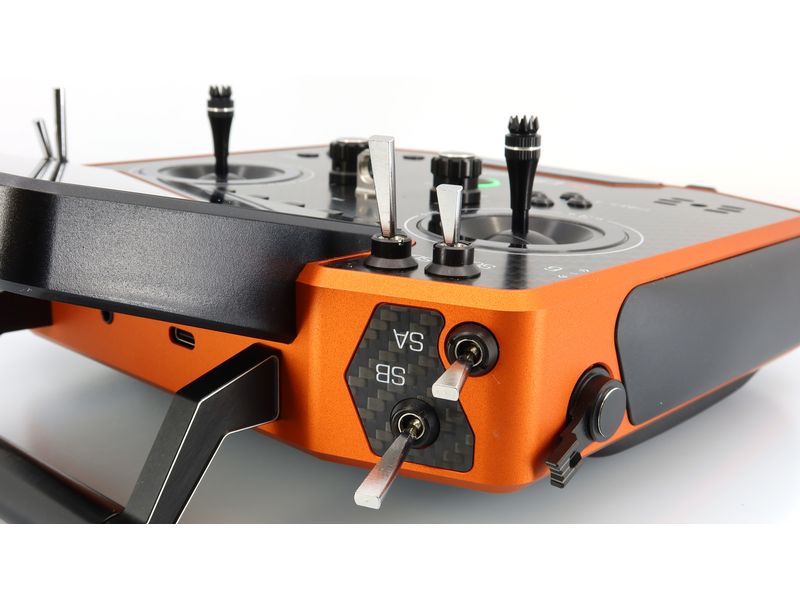 Jeti Fernsteuerung DS-24II Carbon Line Orange 24 Kanal, Dup Professioneller 24-Kanal-Sender mit Geber auf Rückseite und Carbon-Frontplatte