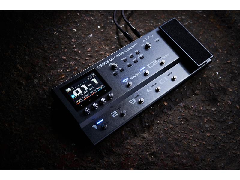 BOSS Effektgerät GX-100 Gitarreneffektprozessor mit neuen Farben für Ihren Sound