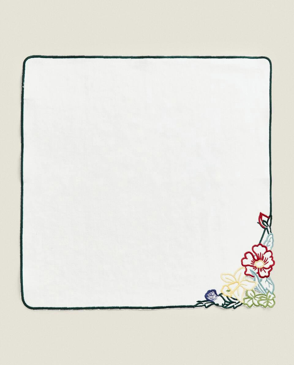 PACOTE DE GUARDANAPOS DE RAMI COM BORDADOS FLORAIS (PACOTE COM 2)