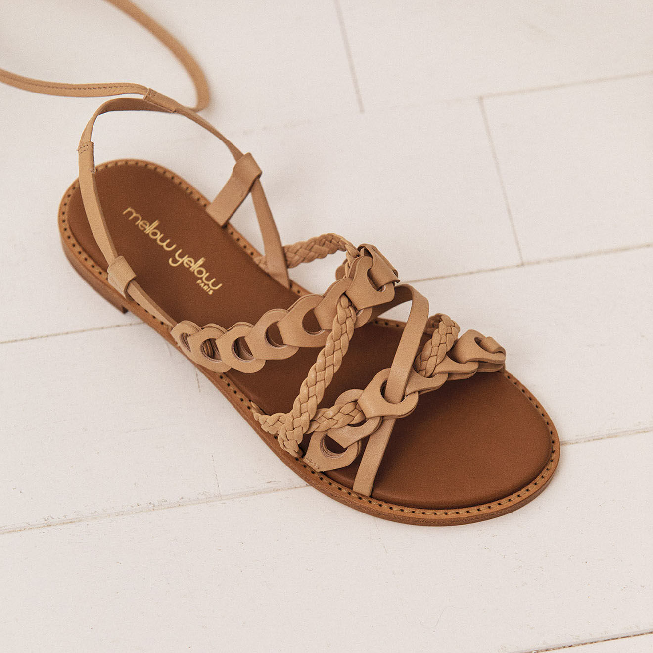 Mellow Yellow Sandales en Cuir Lola nude