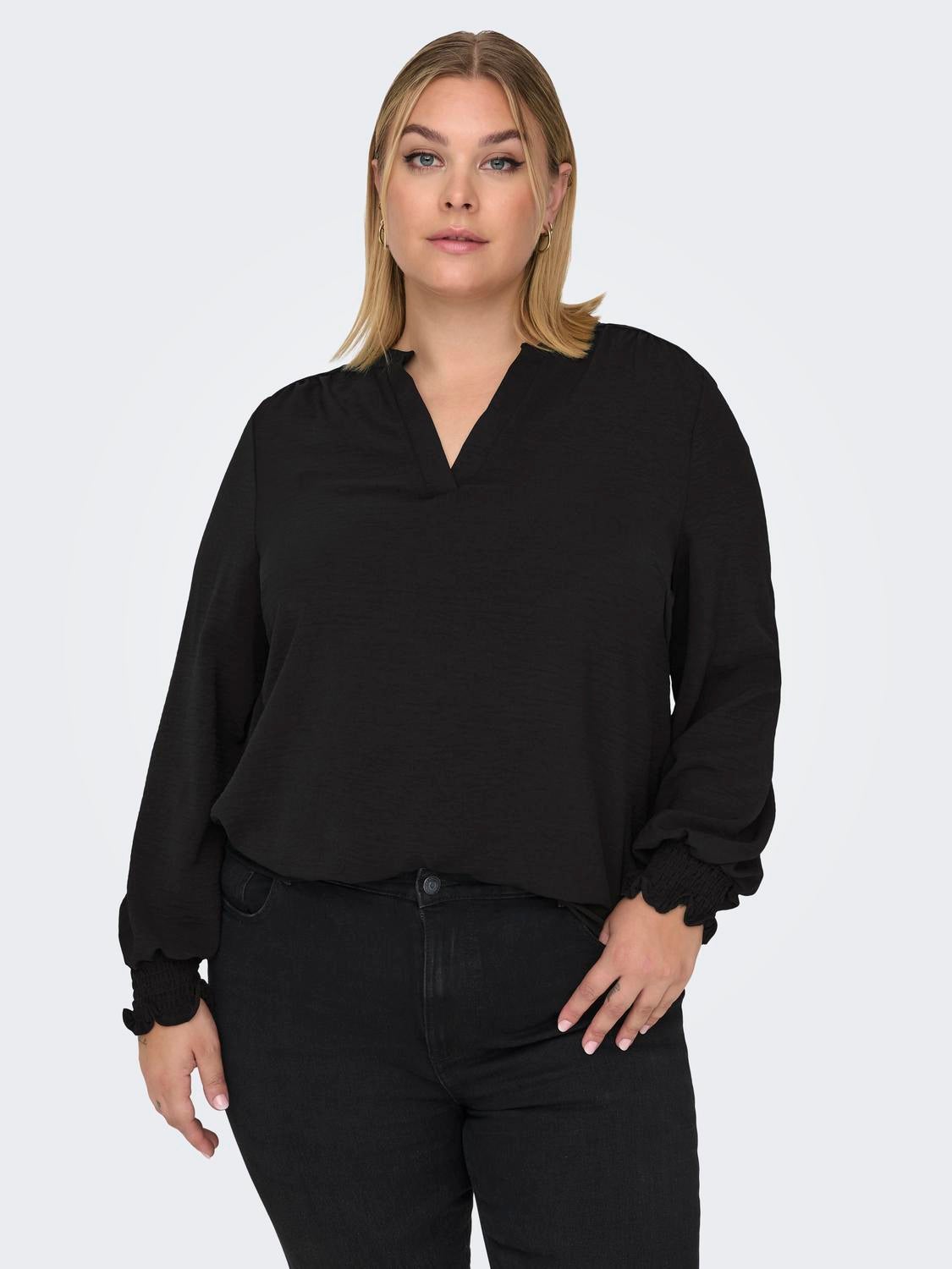 CARMETTA Top Black