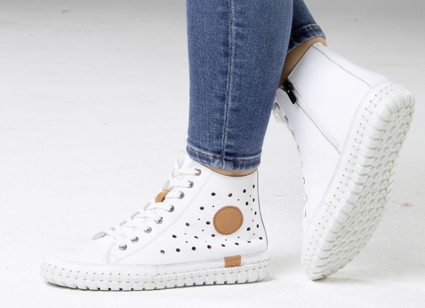 Gemini Schnür-Bootie mit luftiger Perforation und Lederapplikation