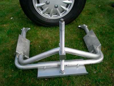 Milenco Aluminium Wagenheber 81 x 24,5 x 20 cm