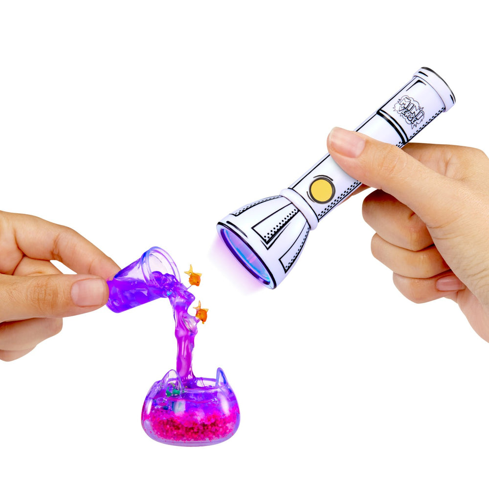 Køb MGA's Miniverse Mini UV Flashlight
