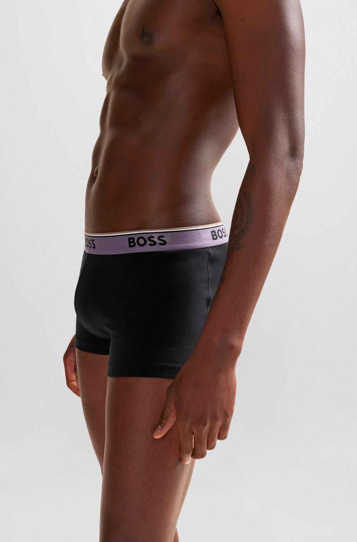 BOSS Black - Pacote com três cuecas boxer de algodão elástico com cós com logotipo.