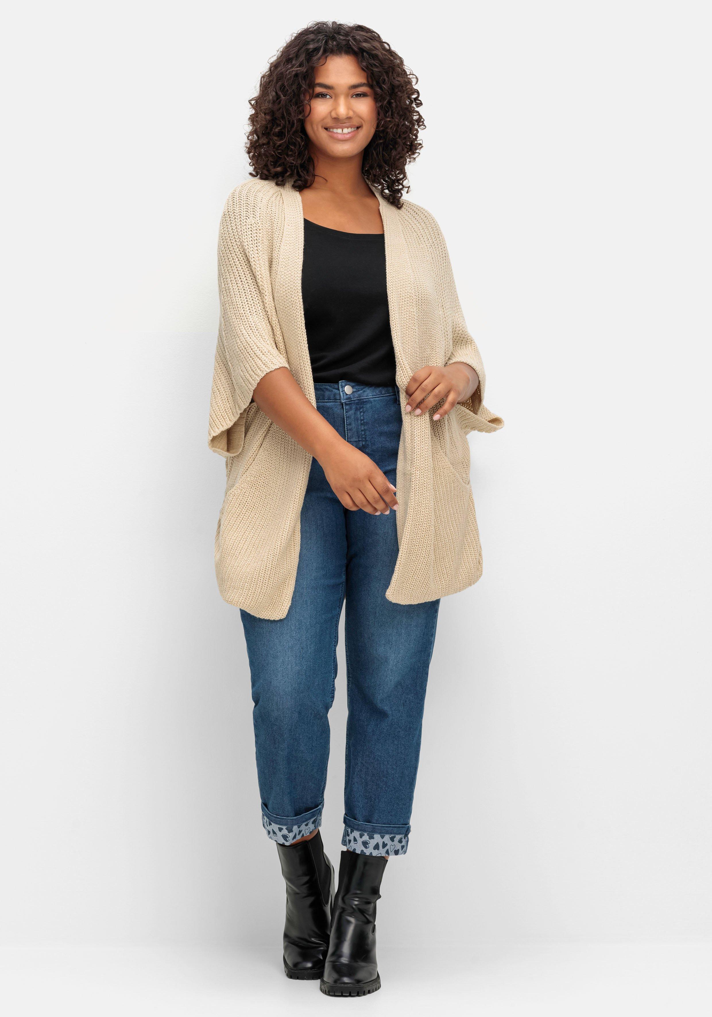 Strickjacke in offener Form, mit verkürztem Ärmel