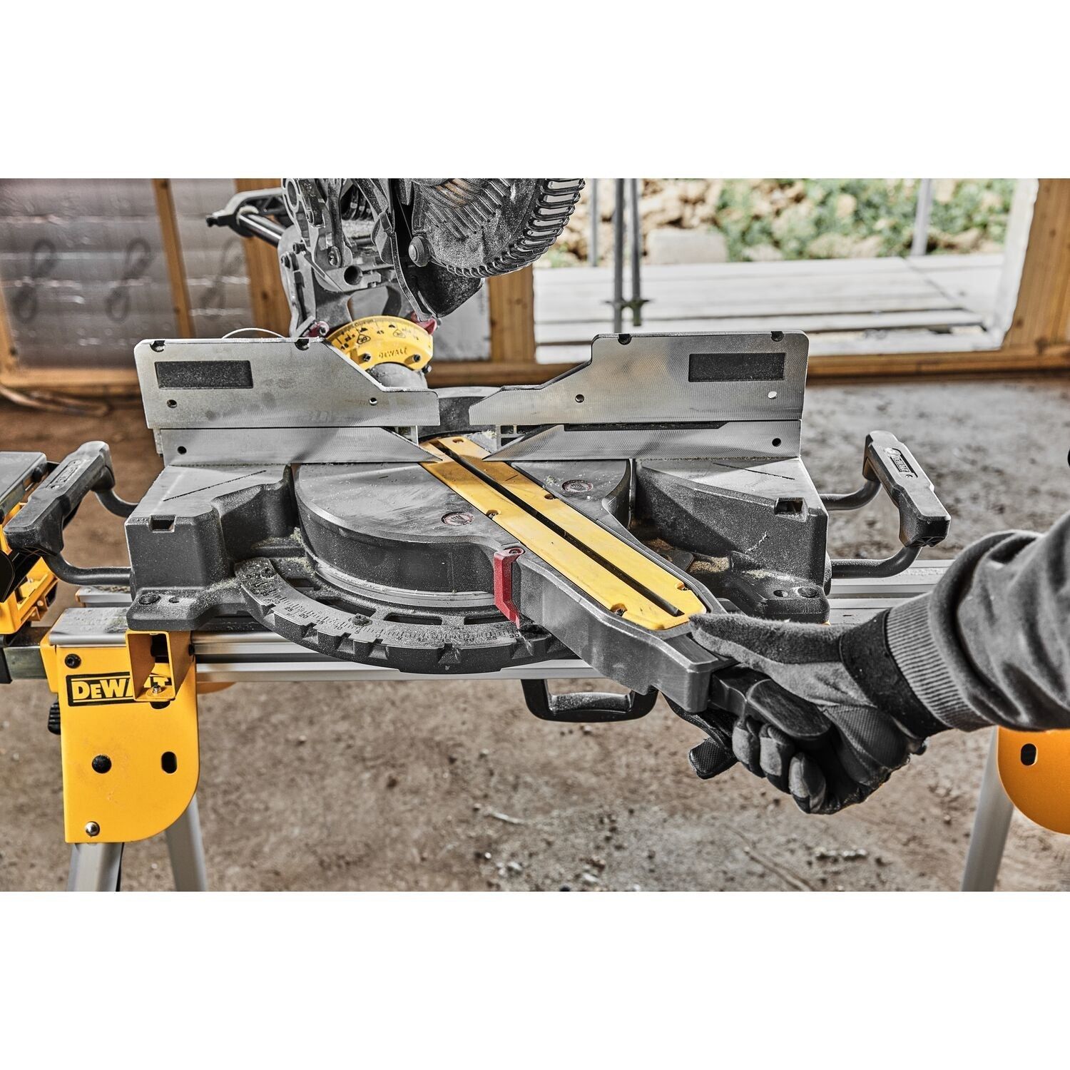 DeWALT DCS781N Accu Afkort-/Verstekzaag 305mm 54V XR FlexVolt Basic Body