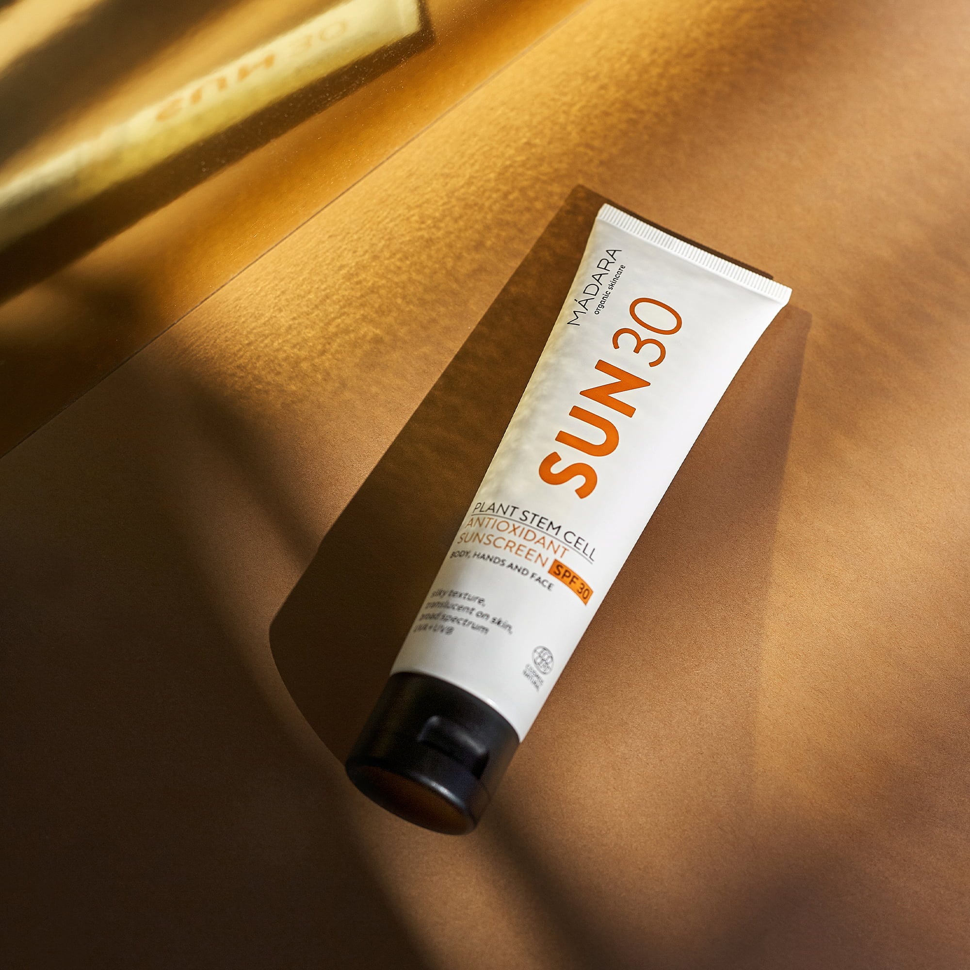 MÁDARA Organic Skincare  Plant Stem Cell Antioxidant Body Sunscreen SPF 30, 100 ml
