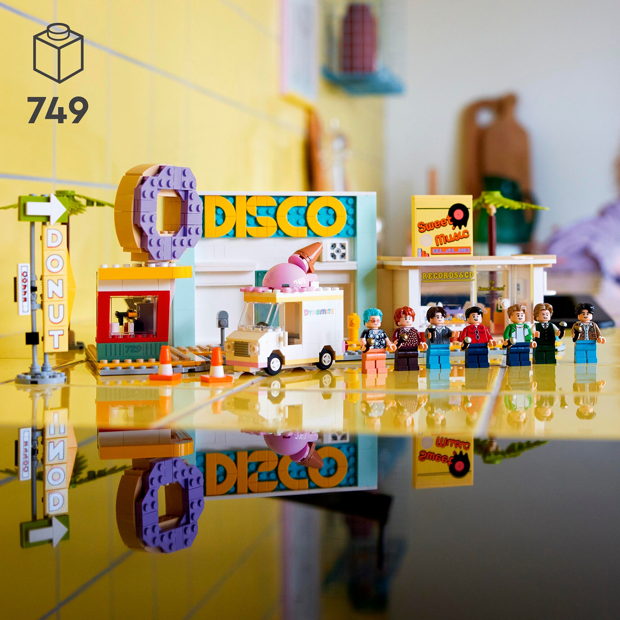 LEGO Konstruktionsspielzeug Ideas BTS Dynamite