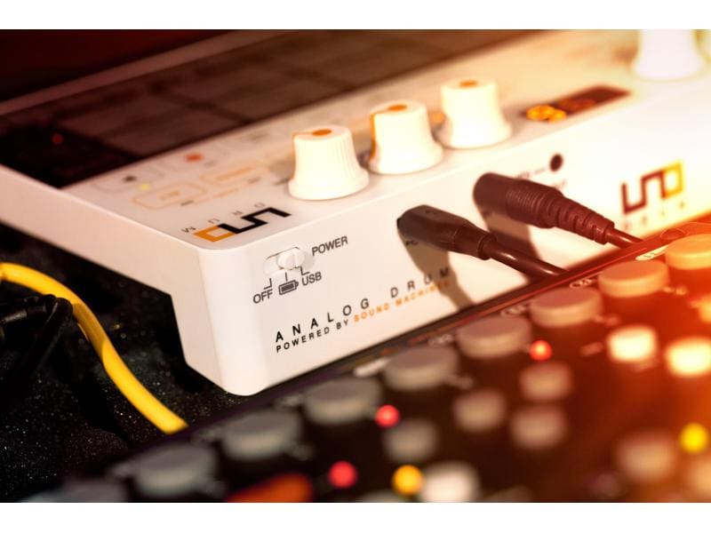 IK Multimedia Drum Machine UNO Drum Analog / PCM Drummaschine