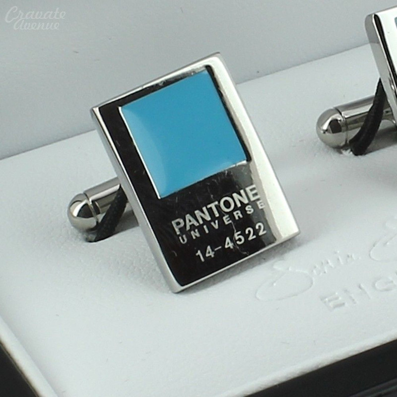 Boutons de manchette, Pantone Bachelour blue