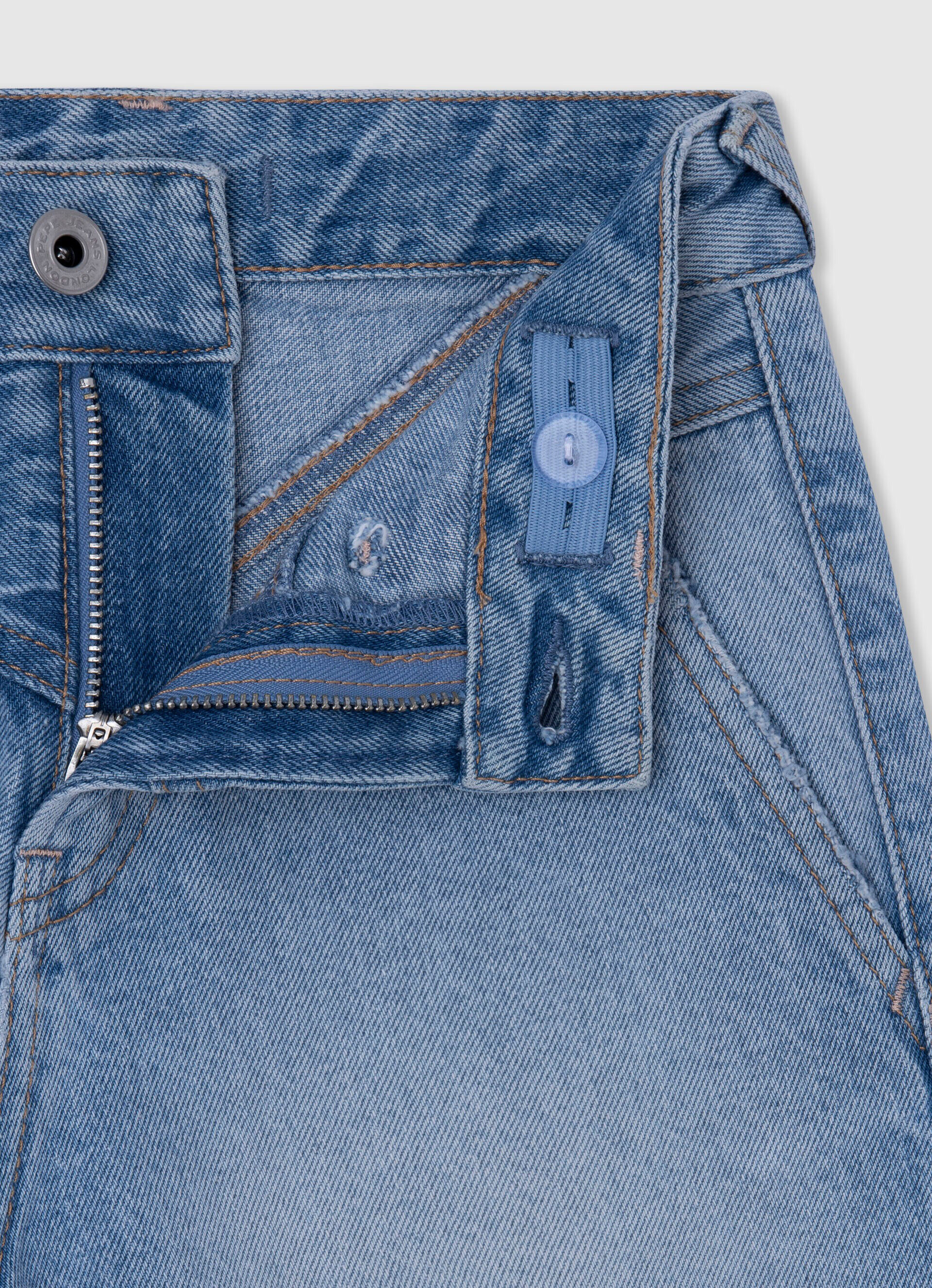 CALÇA JEANS CURTA CORTE REGULAR - jeans