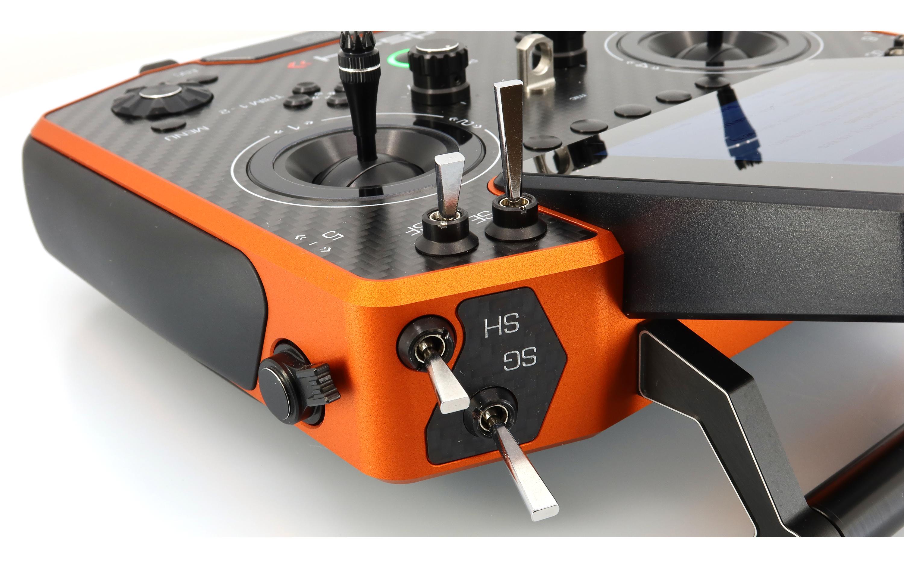 Fernsteuerung DS-24II Carbon Line Orange 24 Kanal, Duplex EX<br>Professioneller 24-Kanal-Sender mit Geber auf Rückseite und Carbon-Frontplatte