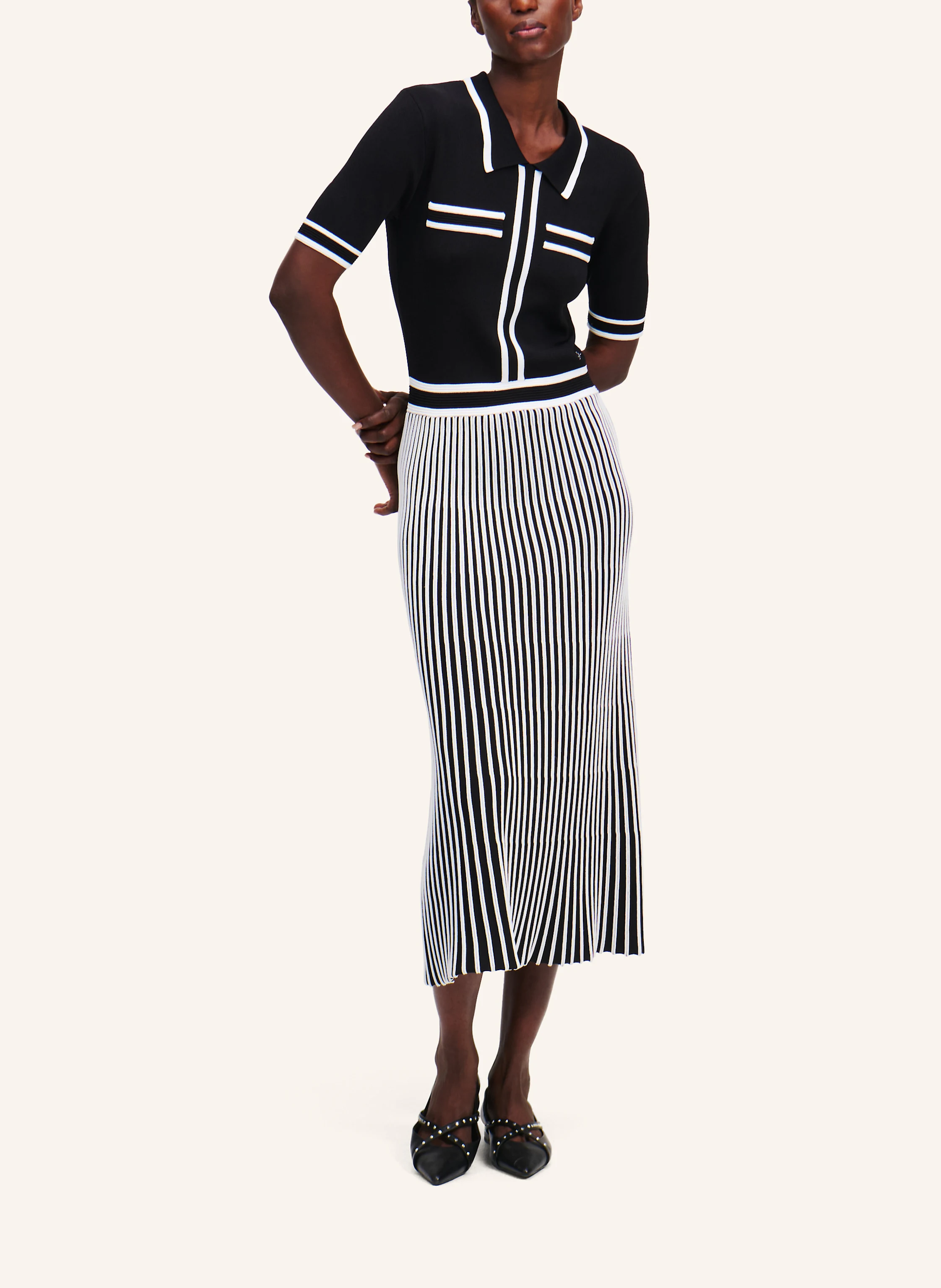 KARL LAGERFELD KARL ESSENTIAL PLISSIERTES STRICKKLEID