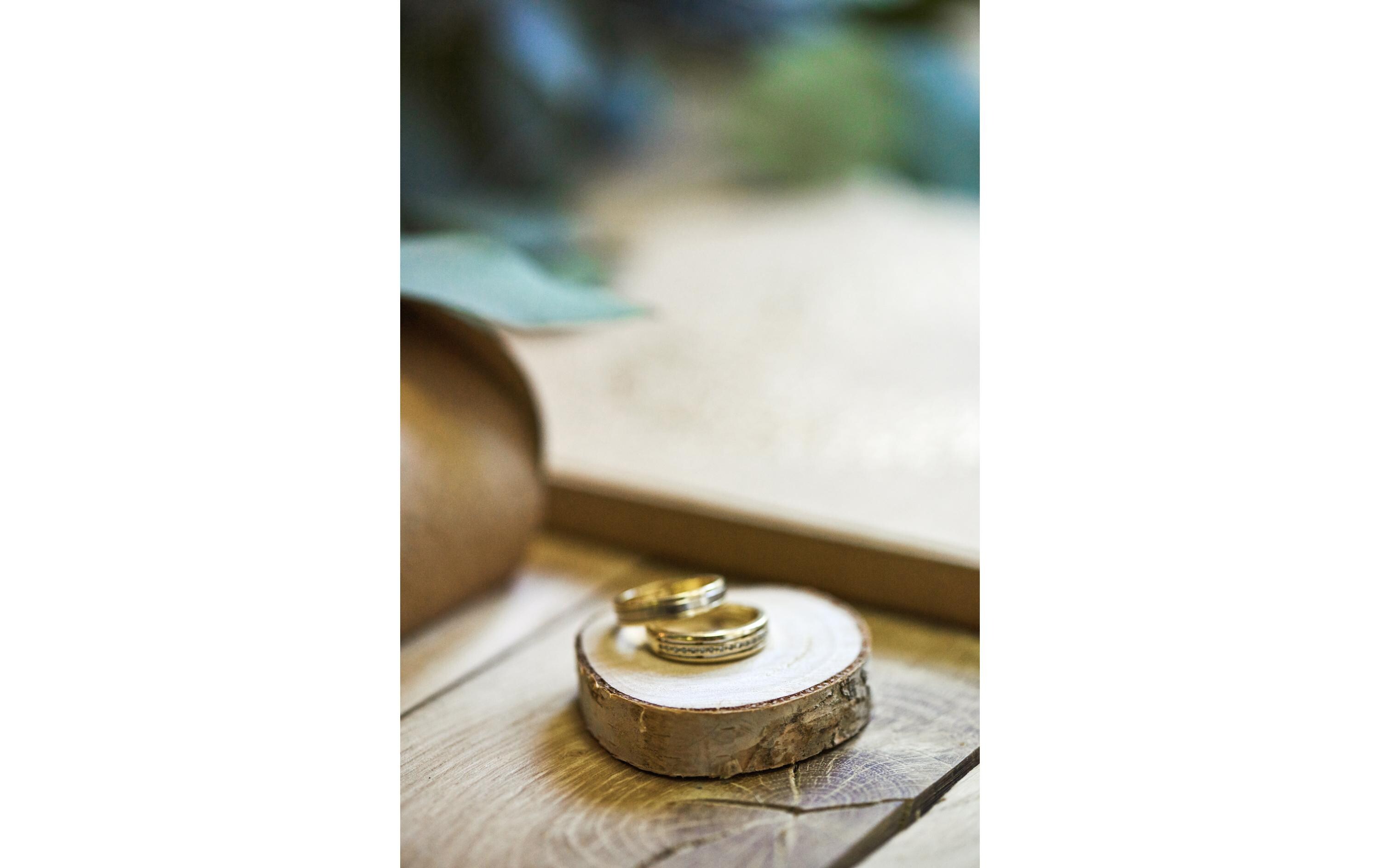 Tischkarte Holzscheibe Ø 4.5-6.5 cm H: 1 cm, 20 Stück, BraunPlatzkarte für den gedeckten Tisch an der Hochzeit und Festen wie Geburtstagspartys oder Silvester