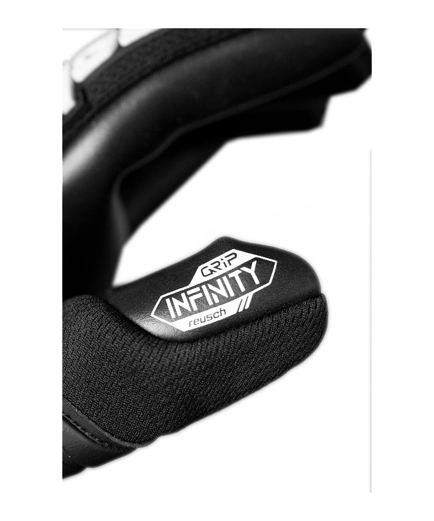 Reusch Attrakt Infinity TW-Handschuhe F7700