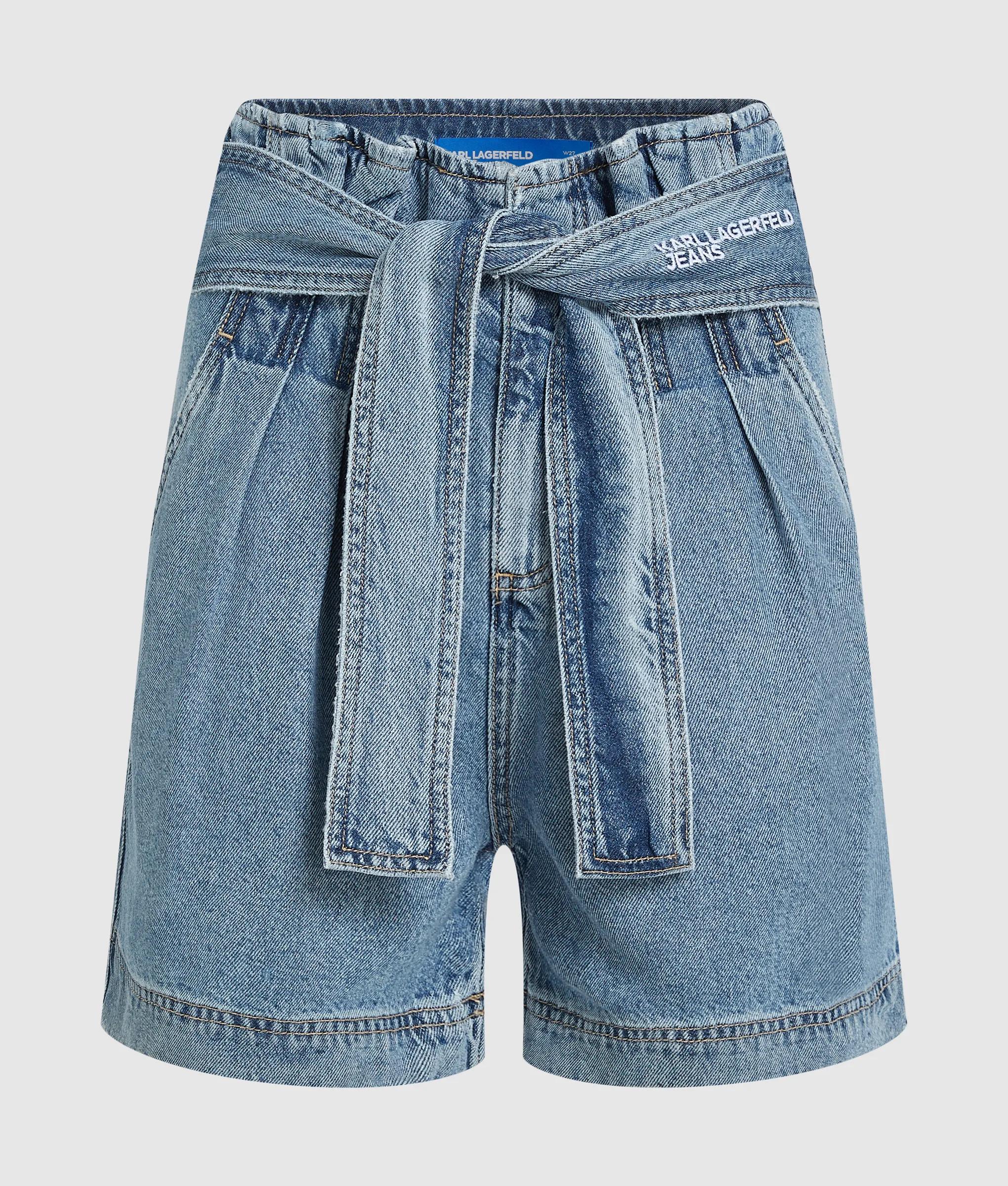 Hoog uitgesneden denim met riem korte broek