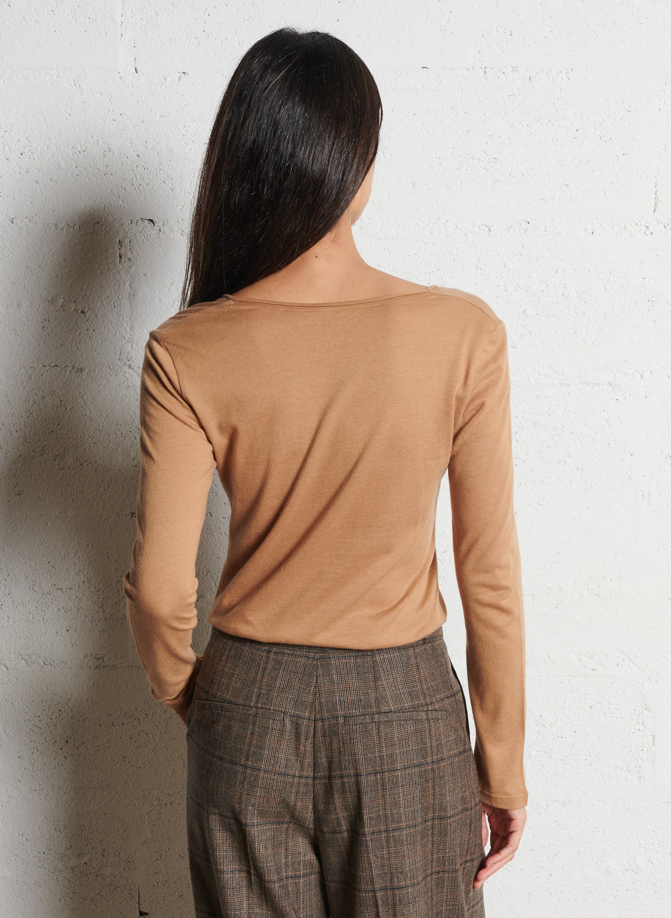 Tee-shirt col V en coton mélangé | Beige