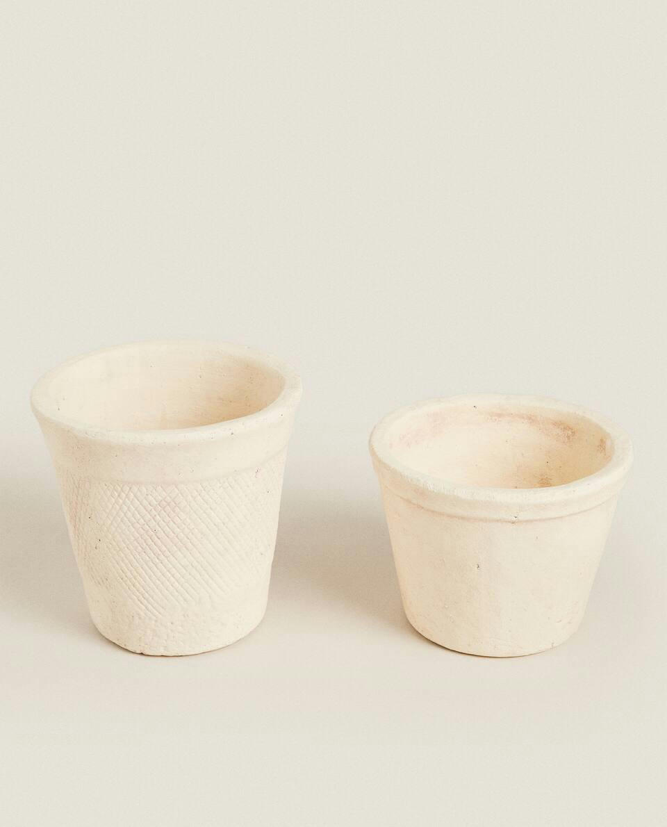 VASO DE FLORES DE BARRO BRANCO