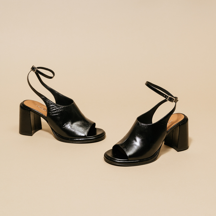 Sandales à talons hauts  en cuir vieilli noir