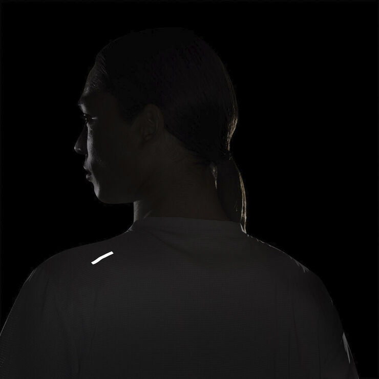 Nike Rise 365 Run Division T Shirt Grå