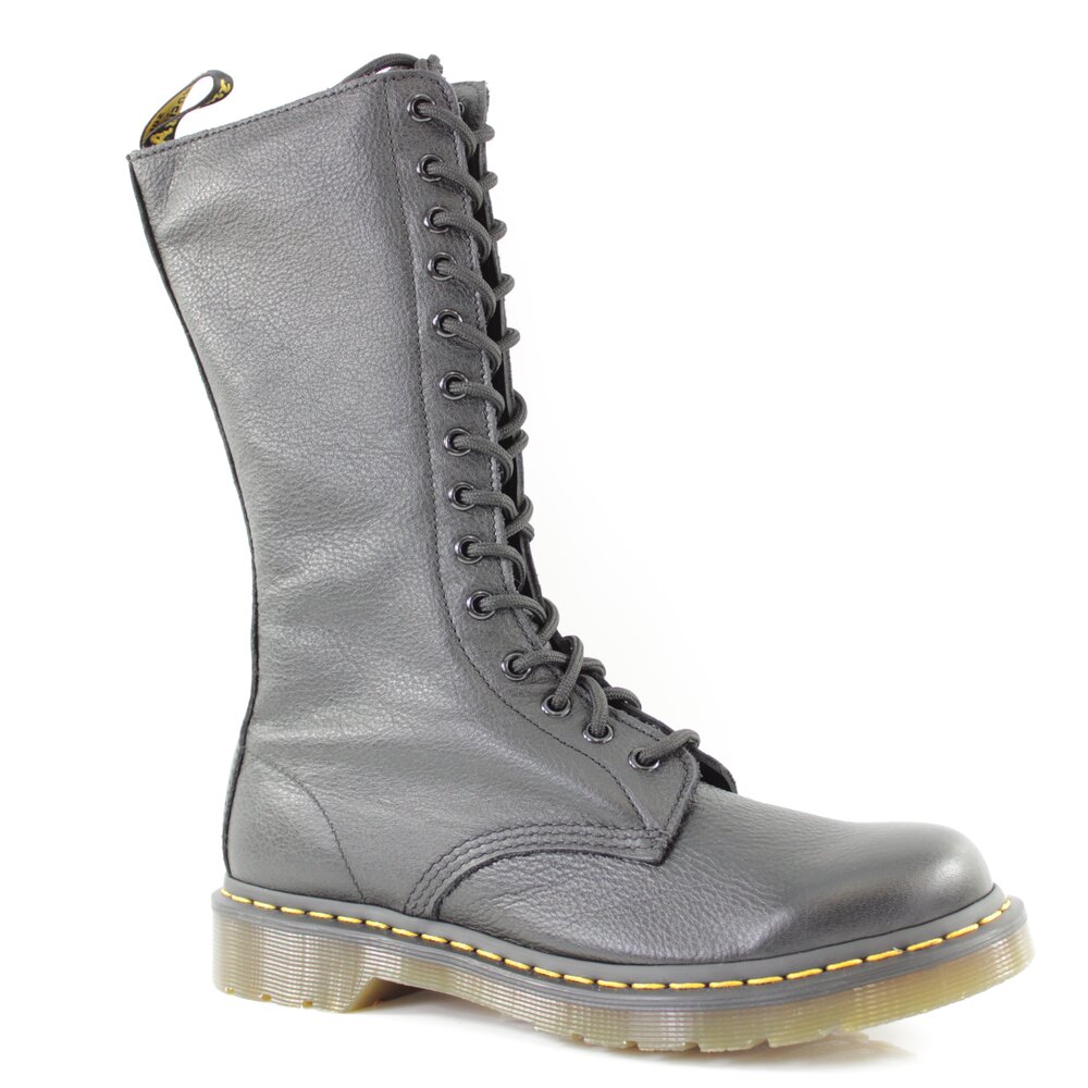 Dr. Martens Stiefel