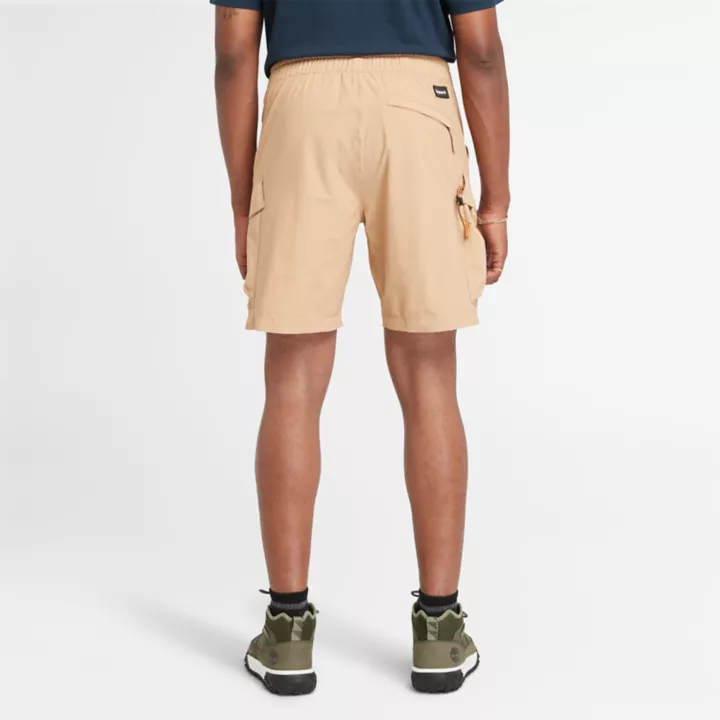 Short coupe-vent extensible à séchage rapide pour homme en jaune