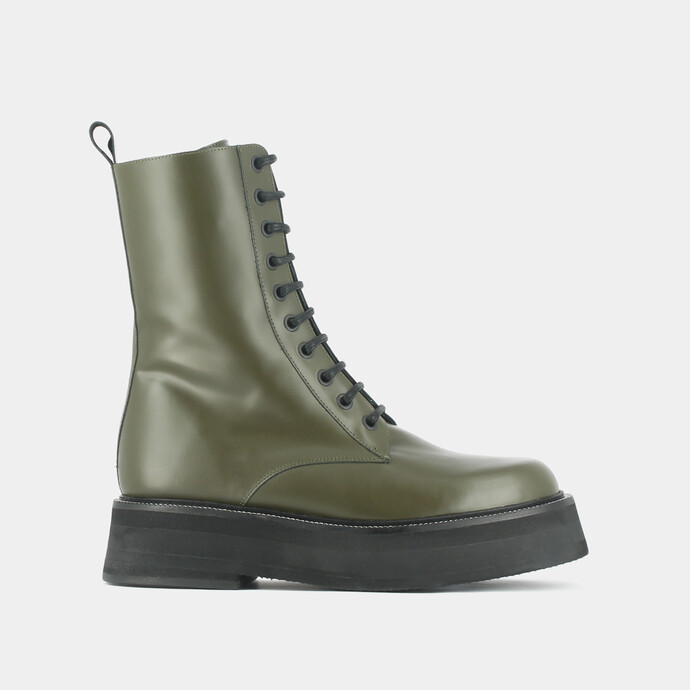 Boots à lacets et semelles épaisses  en cuir glacé kaki