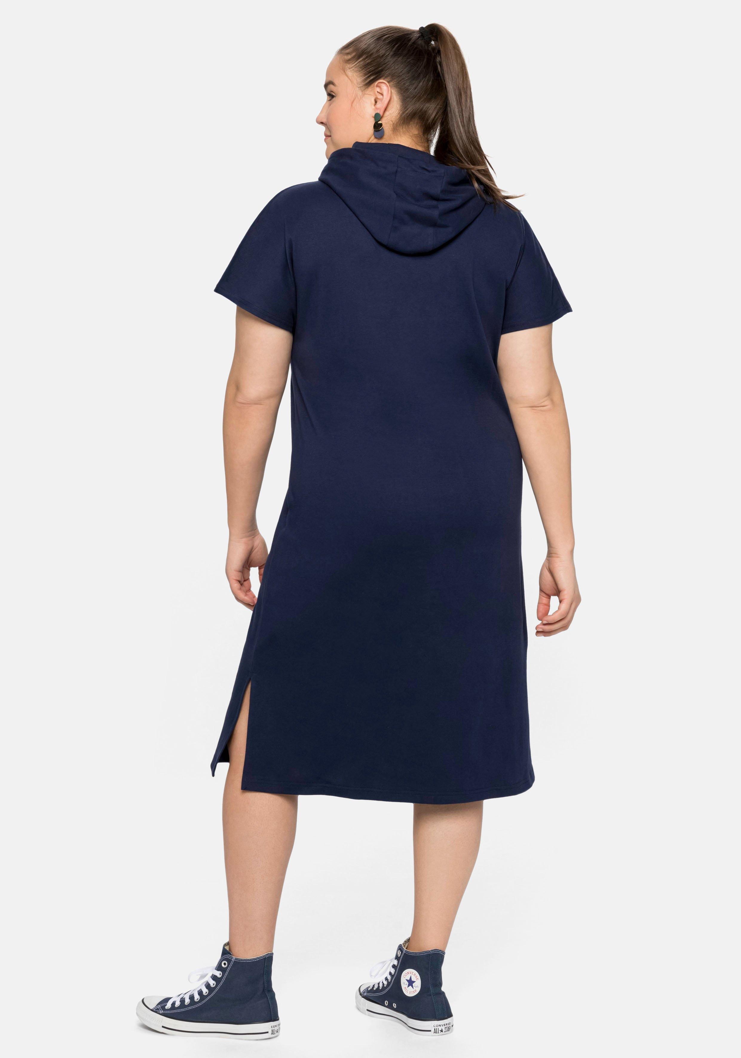 Shirtkleid mit Kapuze und Kängurutasche