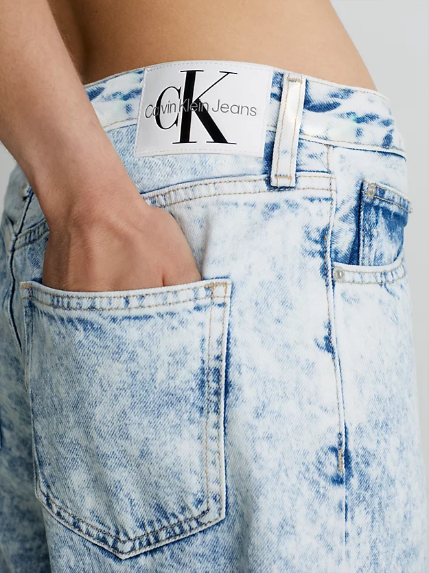 Calça jeans reta dos anos 90