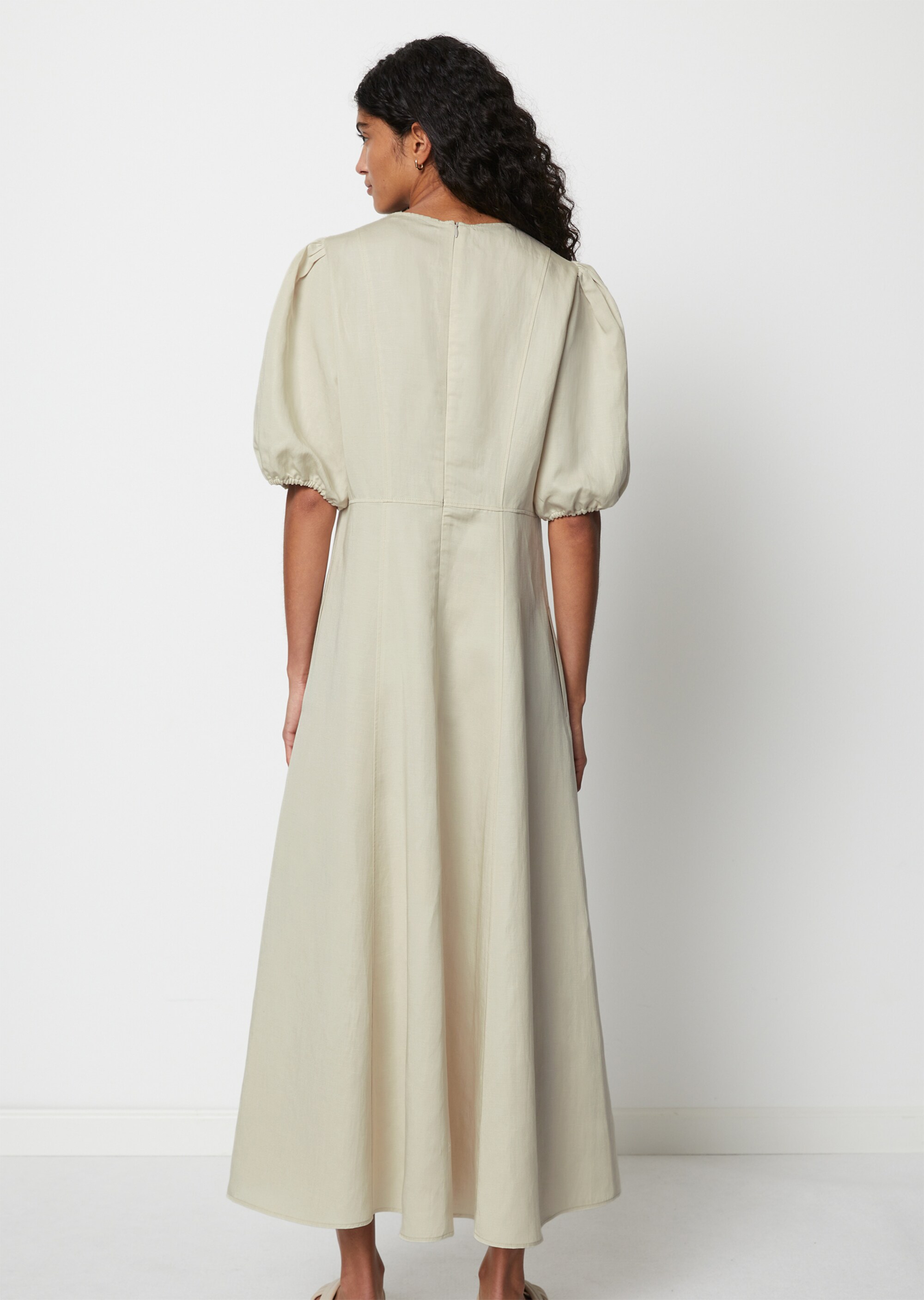 Kleid mit Puffärmeln aus Lyocell-Leinen-Mix