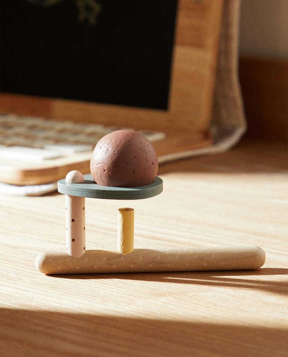 BRINQUEDO DE BOLA FLUTUANTE