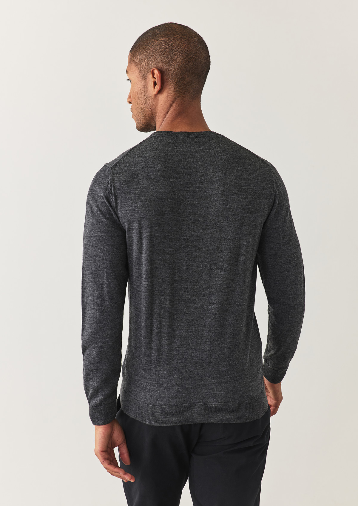 Pull col rond en laine Mérinos unie grise