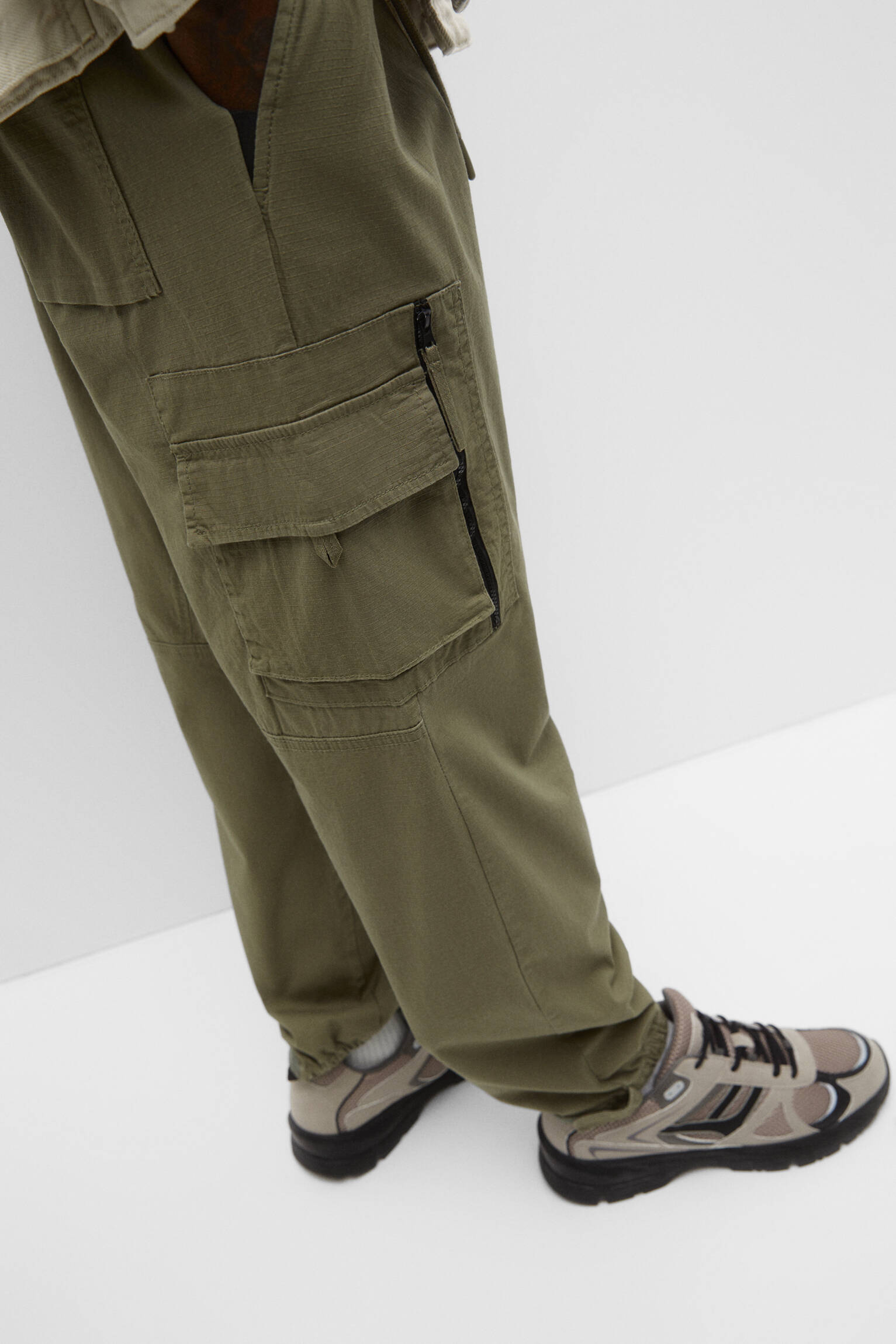 Calça cargo ripstop com barra ajustável - cáqui claro
