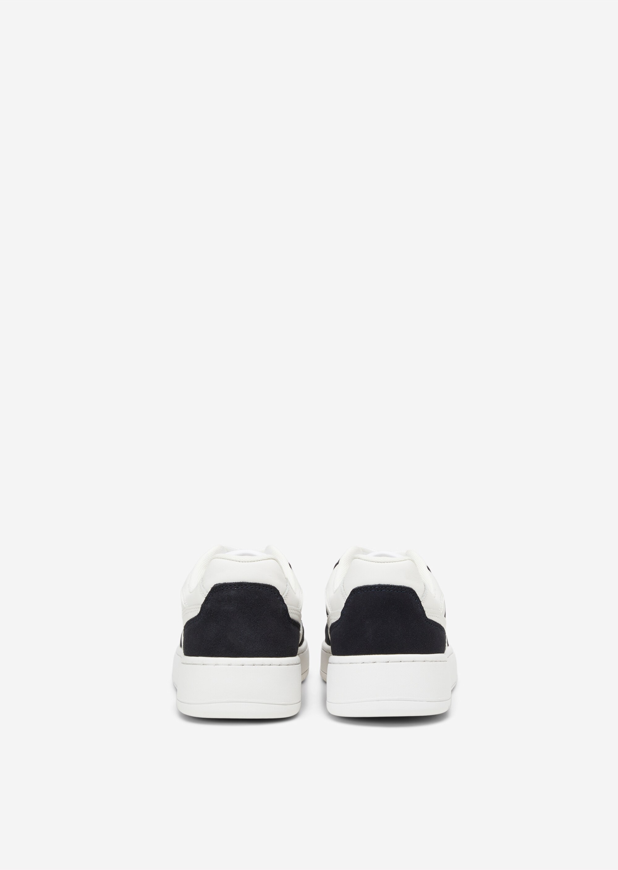 Sneaker aus Rindleder-Mix