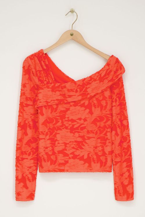 Oranje asymmetrische top met bloemen