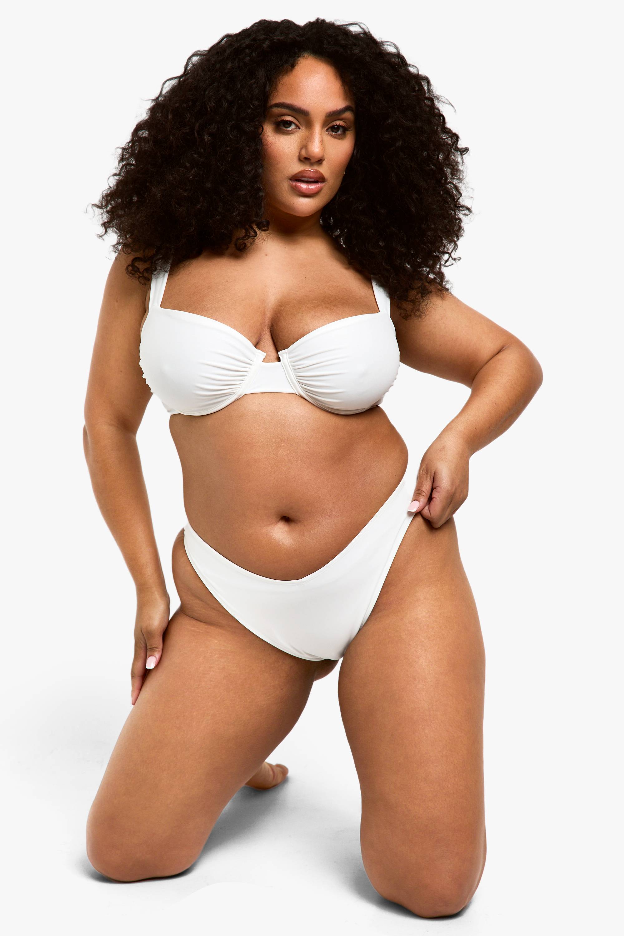 boohoo Plus Maillots de Bain Essentiels - Culotte à l'Envers en V
