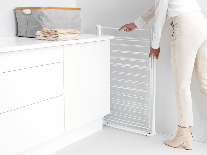 Brabantia Standtrockner HangOn mit Stange 25 m, Weiss Wäschehänger mit Hängebügel