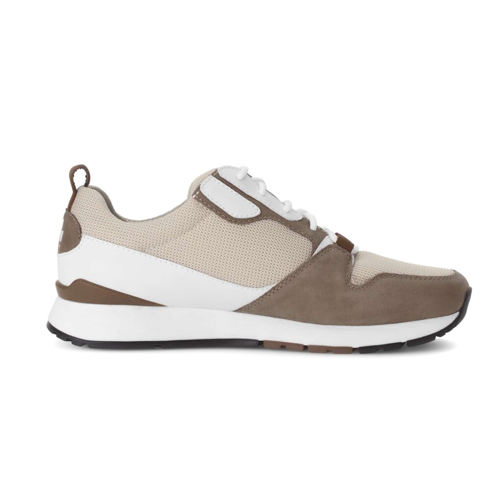 Lage sneaker bruin