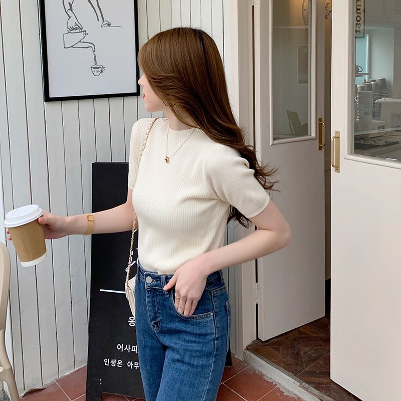 INEN - T-shirt met korte mouwen en geribbelde hals