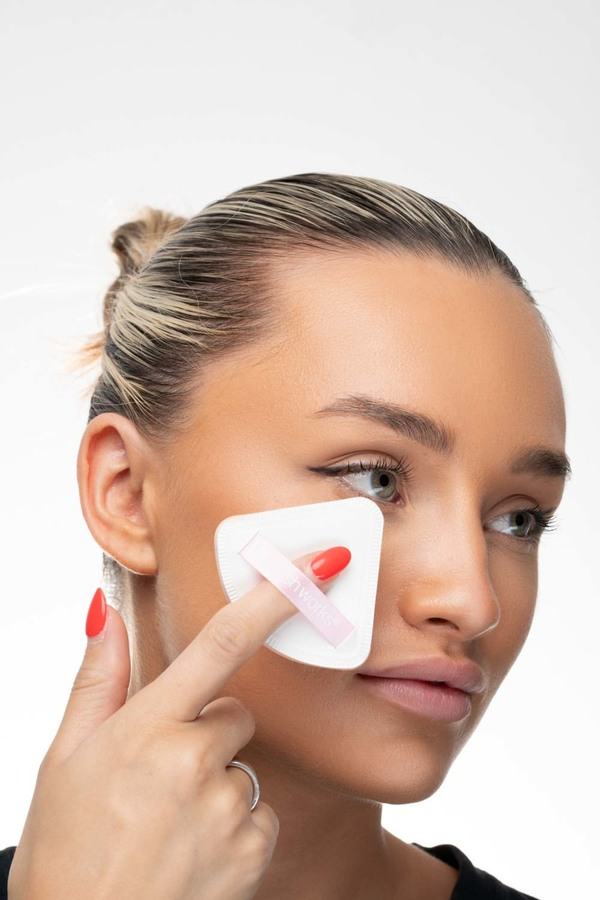 Brushworks Triangular Pillow Puff Duo