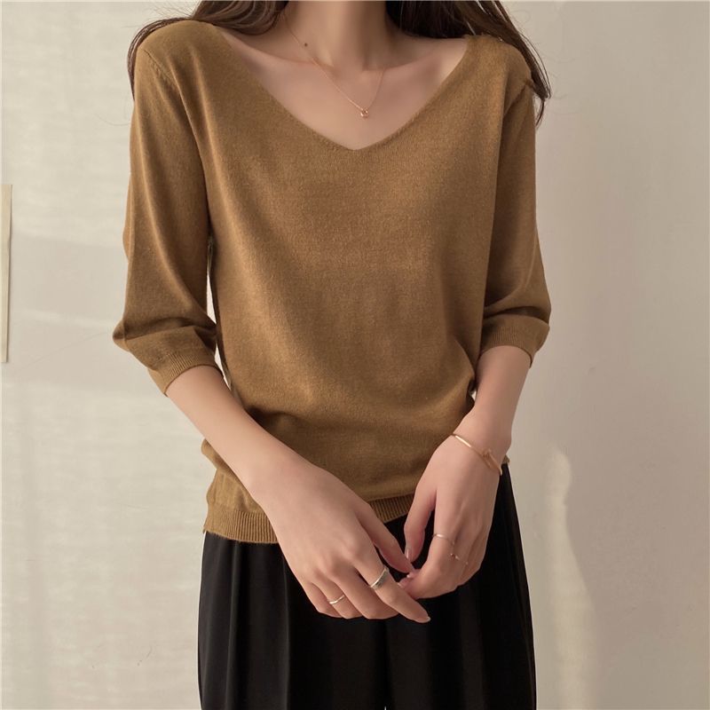 Mikiko - Gebreide top met V-hals en korte mouwen