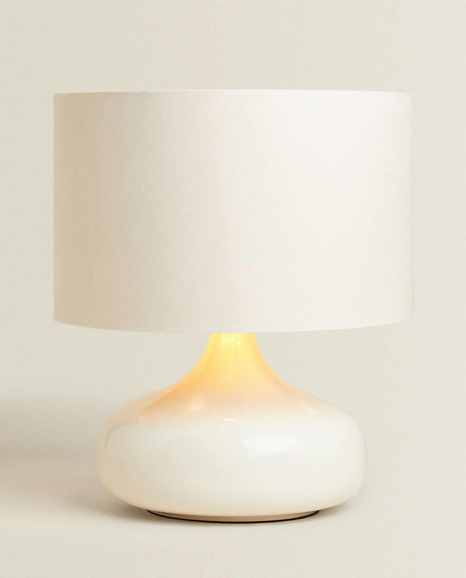 LUMINÁRIA COM BASE DE CERÂMICA