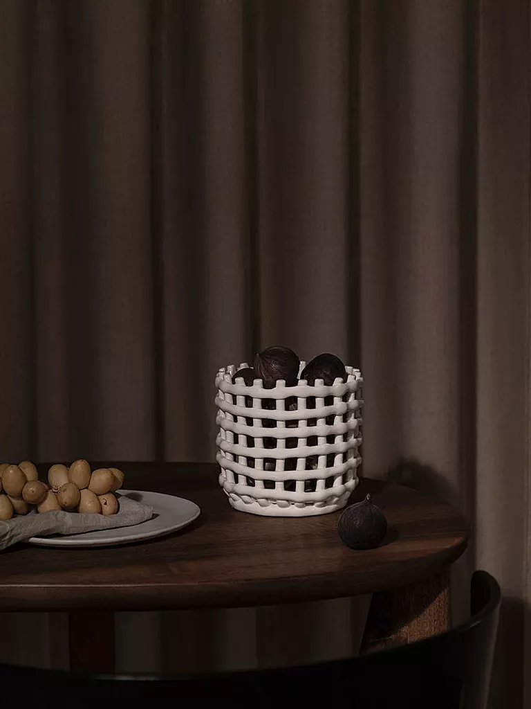 FERM LIVING Aufbewahrungskorb Ceramic Small Offwhite weiss