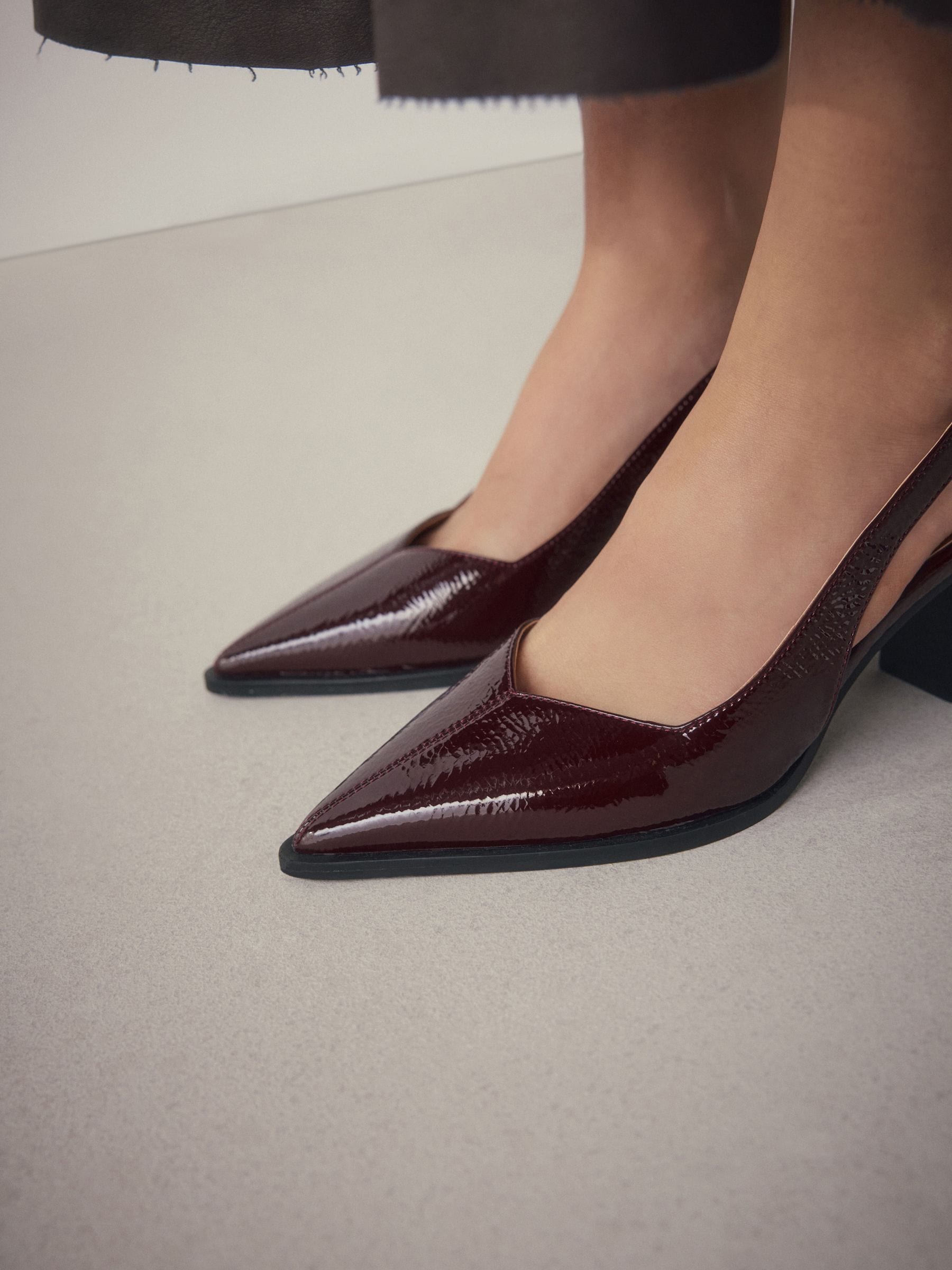Bordeauxrood - Forever Comfort® Pointed Toe Slingback Block Heels