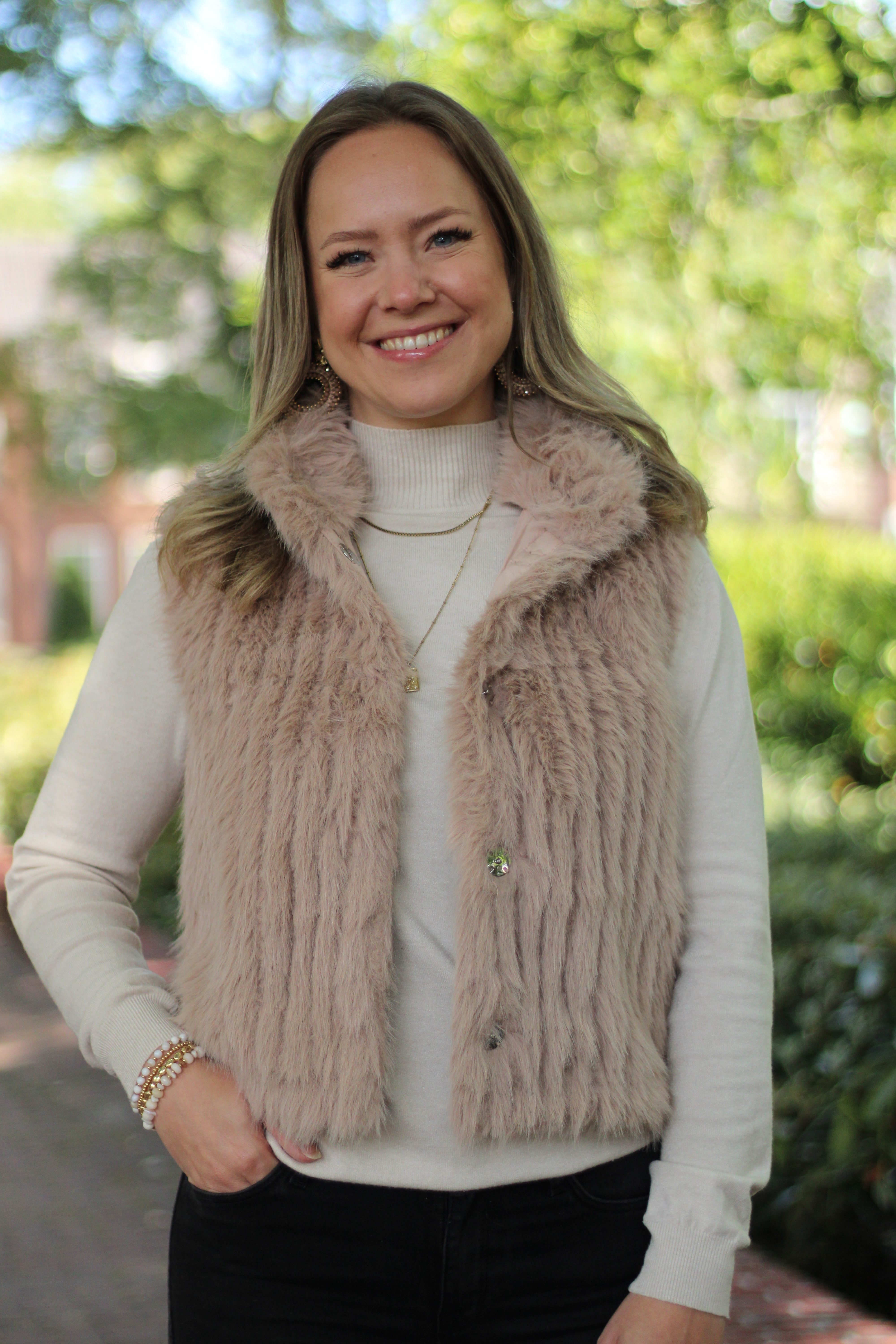 Rino & Pelle - Dava Gilet With Closure - Oat