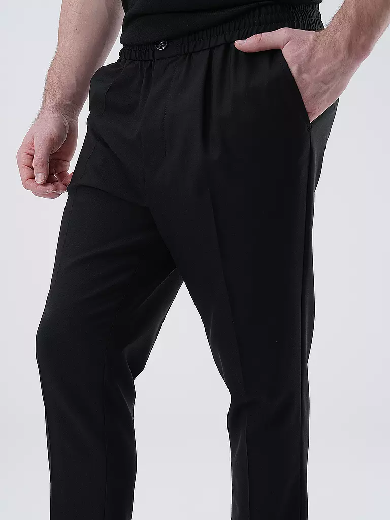 AMI PARIS Chino schwarz